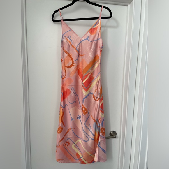 Midi dress - never worn tags on - Picture 1 of 1